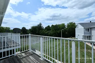 521 Meadow Green Ln, Round Lake Beach, IL 60073 - Photo 13