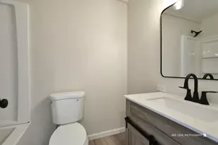 521 Meadow Green Ln, Round Lake Beach, IL 60073 - Photo 17
