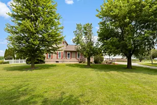 1066 E 1100 North Rd, Onarga, IL 60955 - Photo 3