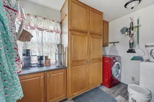 242 E Jefferson Ave, Hampshire, IL 60140 - Photo 7