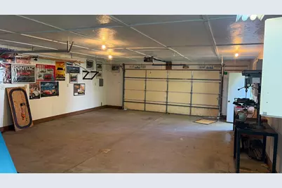105 N Center Street, Gardner, IL 60424 - Photo 11