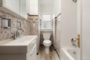 29 Glenwood Dr, Round Lake Beach, IL 60073 - Photo 23