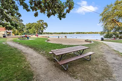 29 Glenwood Drive, Round Lake Beach, IL 60073 - Photo 41