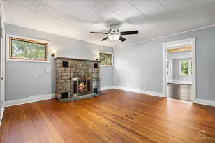 29 Glenwood Dr, Round Lake Beach, IL 60073 - Photo 11