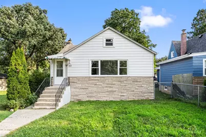 29 Glenwood Drive, Round Lake Beach, IL 60073 - Photo 7
