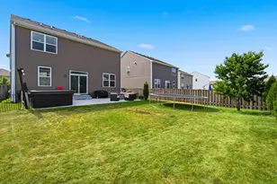 1609 Emma Ln, Pingree Grove, IL 60140 - Photo 9
