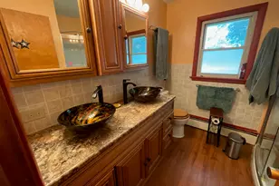 852 Carr St, Elgin, IL 60123 - Photo 13