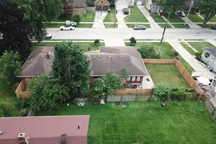 852 Carr St, Elgin, IL 60123 - Photo 29