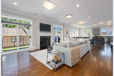 1453 W Irving Park Road #305, Chicago, IL 60613 - Photo 3