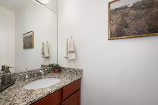 1453 W Irving Park Rd, Chicago, IL 60613 - Photo 19