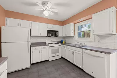 27W327 Providence Lane, Winfield, IL 60190 - Photo 11