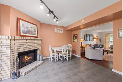 27W327 Providence Lane, Winfield, IL 60190 - Photo 9