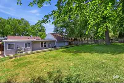 32988 N Meadow Road, Grayslake, IL 60030 - Photo 13