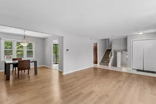 2214 Hamilton Ln, Darien, IL 60561 - Photo 9