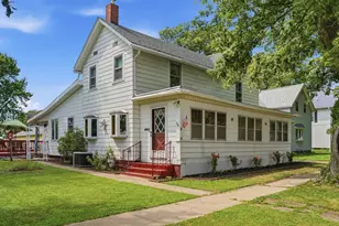 22 N Metcalf Ave, Amboy, IL 61310 - Photo 1