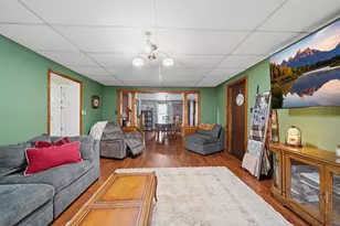22 N Metcalf Ave, Amboy, IL 61310 - Photo 7