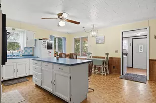 22 N Metcalf Ave, Amboy, IL 61310 - Photo 9