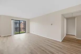 9332 Landings Ln, Des Plaines, IL 60016 - Photo 13