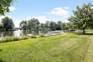 33945 N Prospect Dr, Grayslake, IL 60030 - Photo 17