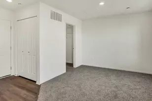 2746 Arrowhead Dr, Pingree Grove, IL 60140 - Photo 5