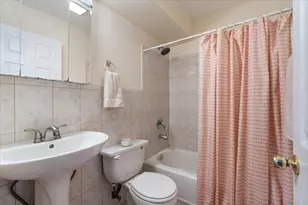 3900 N Pine Grove Ave, Chicago, IL 60613 - Photo 21