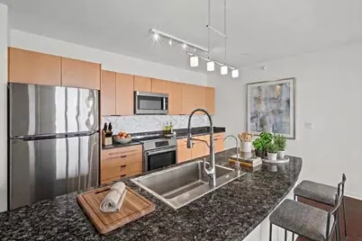 807 Davis Street #1211, Evanston, IL 60201 - Photo 3