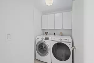 807 Davis St, Evanston, IL 60201 - Photo 11