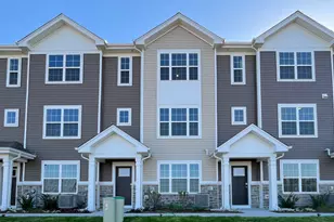 2742 Arrowhead Dr, Pingree Grove, IL 60140 - Photo 1
