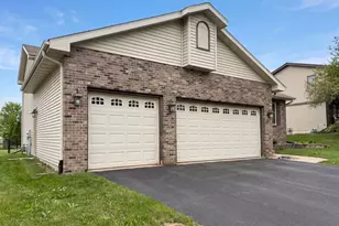 1503 Featherstone Rd, Rockford, IL 61107 - Photo 13
