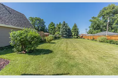 3210 W 97th Street, Evergreen Park, IL 60805 - Photo 29