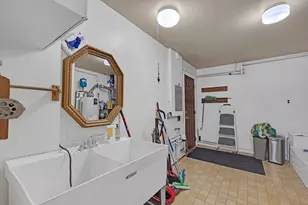 3210 W 97th St, Evergreen Park, IL 60805 - Photo 25