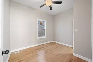 8613 S Colfax Ave, Chicago, IL 60617 - Photo 15