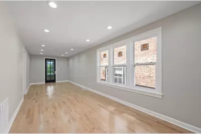8613 S Colfax Avenue, Chicago, IL 60617 - Photo 7
