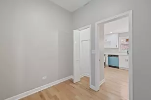 8613 S Colfax Ave, Chicago, IL 60617 - Photo 13