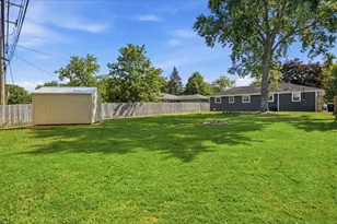412 S Thornwood Dr, Lindenhurst, IL 60046 - Photo 19