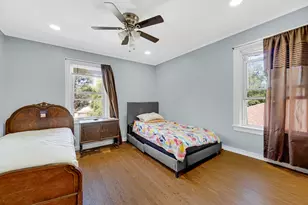 4940 Estes Ave, Skokie, IL 60077 - Photo 13