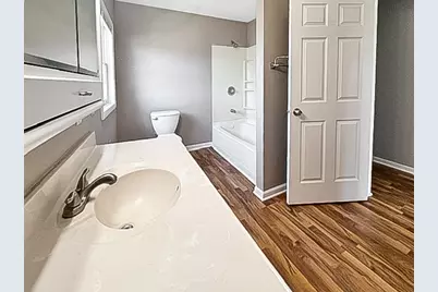 4002 W Rock Falls Road, Rock Falls, IL 61071 - Photo 9