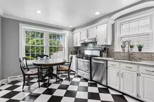 7822 W Thorndale Ave, Chicago, IL 60631 - Photo 9