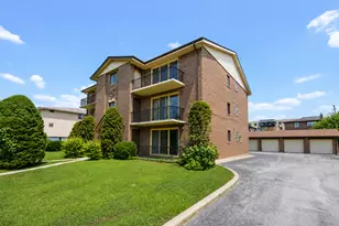 10333 Mayfield Ave, Oak Lawn, IL 60453 - Photo 3