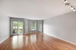 493 Doverton Ln, Fox River Grove, IL 60021 - Photo 3