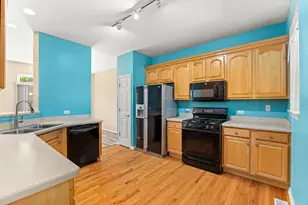 260 Ridge Rd, North Aurora, IL 60542 - Photo 9