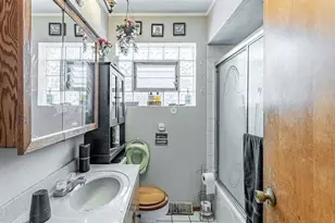 11120 S Ewing Ave, Chicago, IL 60617 - Photo 7