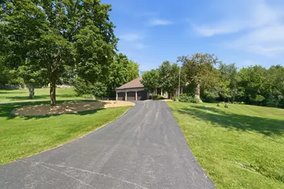 26165 N Greenbriar Court, Lake Barrington, IL 60084 - Photo 3