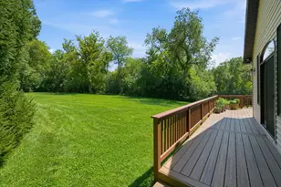 26165 N Greenbriar Ct, Lake Barrington, IL 60084 - Photo 41