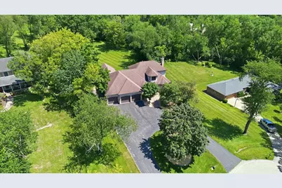 26165 N Greenbriar Court, Lake Barrington, IL 60084 - Photo 7