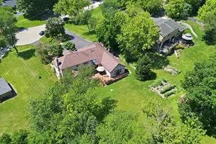 26165 N Greenbriar Ct, Lake Barrington, IL 60084 - Photo 13