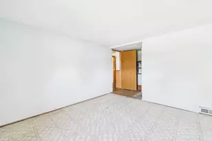 9828 W South Ave, Schiller Park, IL 60176 - Photo 19