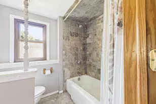 9828 W South Ave, Schiller Park, IL 60176 - Photo 15