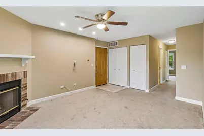 657 Thorntree Court #C2, Bartlett, IL 60103 - Photo 3