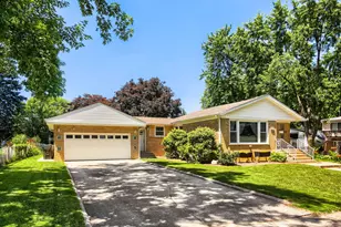 10636 Mason Ave, Chicago Ridge, IL 60415 - Photo 1